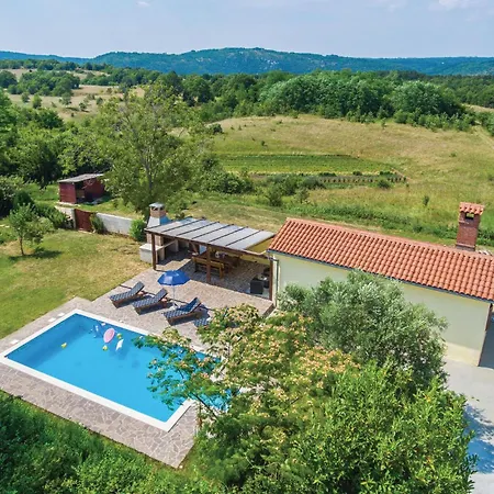 Holiday home Cozy In Ruzici With Kitchen Ruzici (Sveta Nedelja)